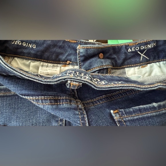 American Eagle Outfitters Distressed Knees Jeggings - Size: 00 - Picture 5 of 5